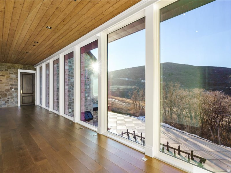 5734 E LEWIS POINT CIR Huntsville, UT 84317