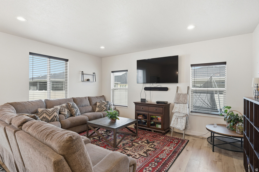 3065 N 3325 W Plain City, UT 84404