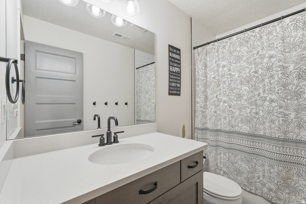 3065 N 3325 W Plain City, UT 84404