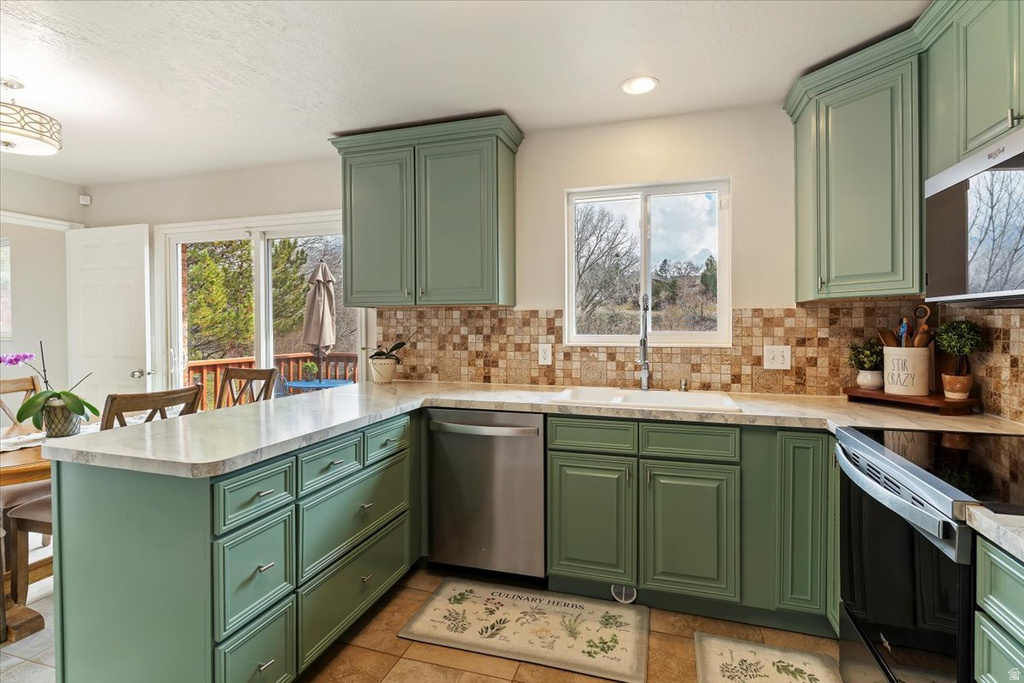 1476 E KAYSCREEK DR Layton, UT 84040