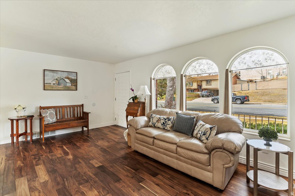 1476 E KAYSCREEK DR Layton, UT 84040