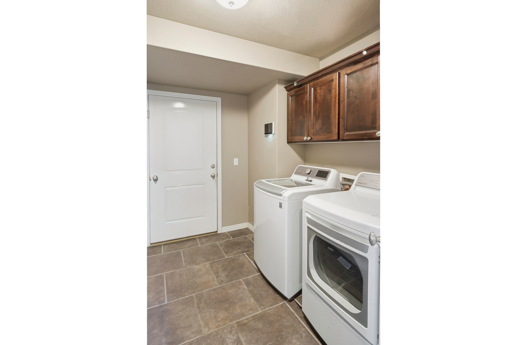 592 W 3550 S Riverdale, UT 84405