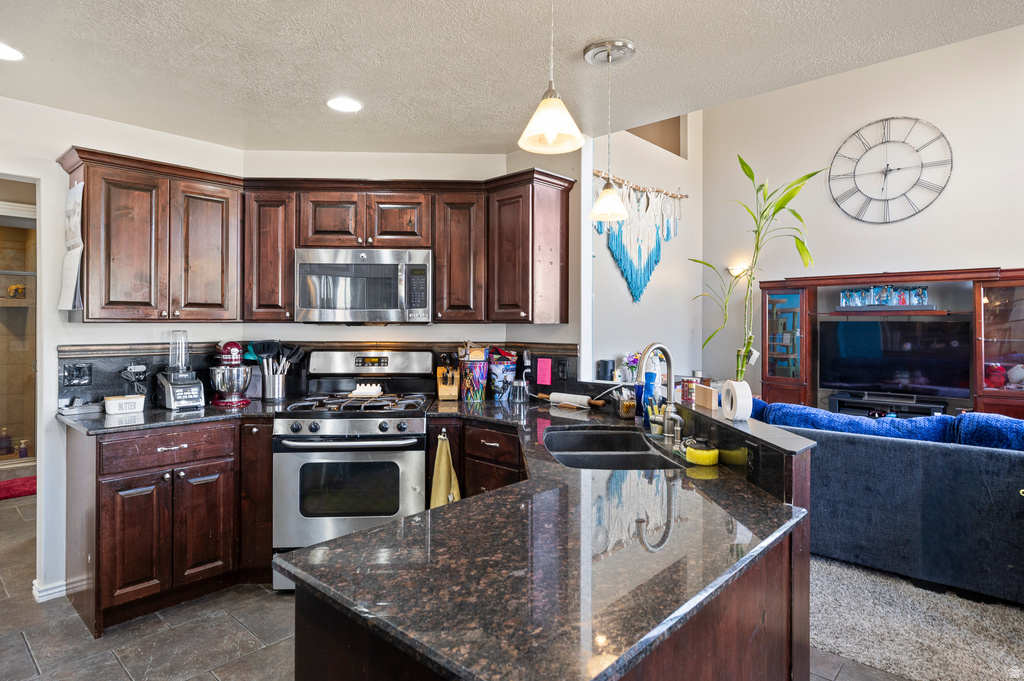 592 W 3550 S Riverdale, UT 84405