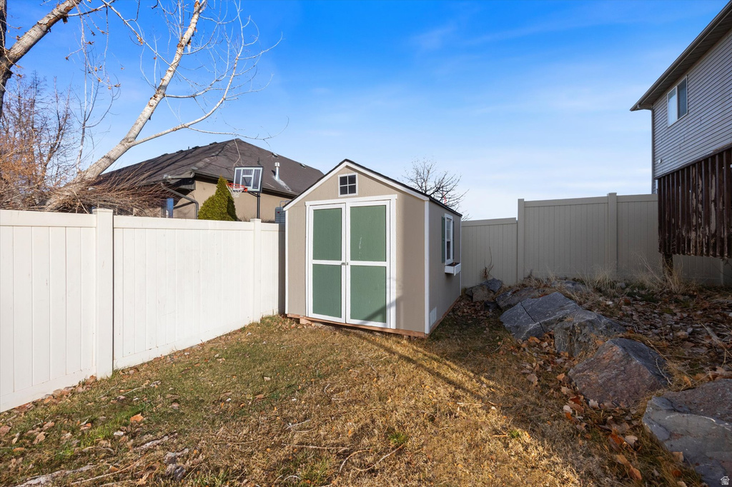 253 N 100 E Salem, UT 84653