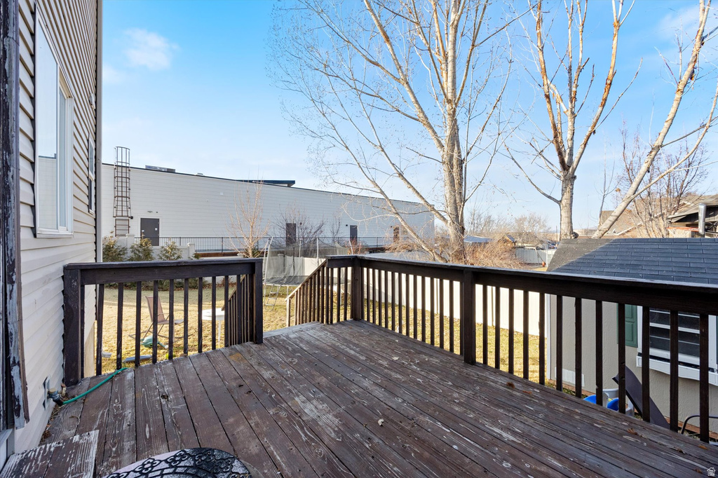 253 N 100 E Salem, UT 84653