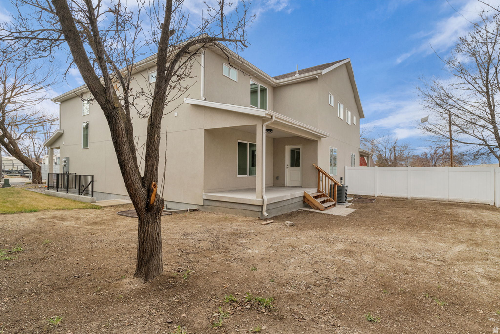 576 W SEVENTH Midvale, UT 84047