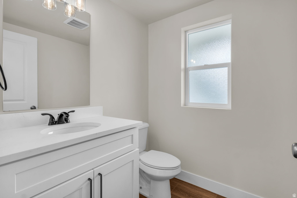 576 W SEVENTH Midvale, UT 84047