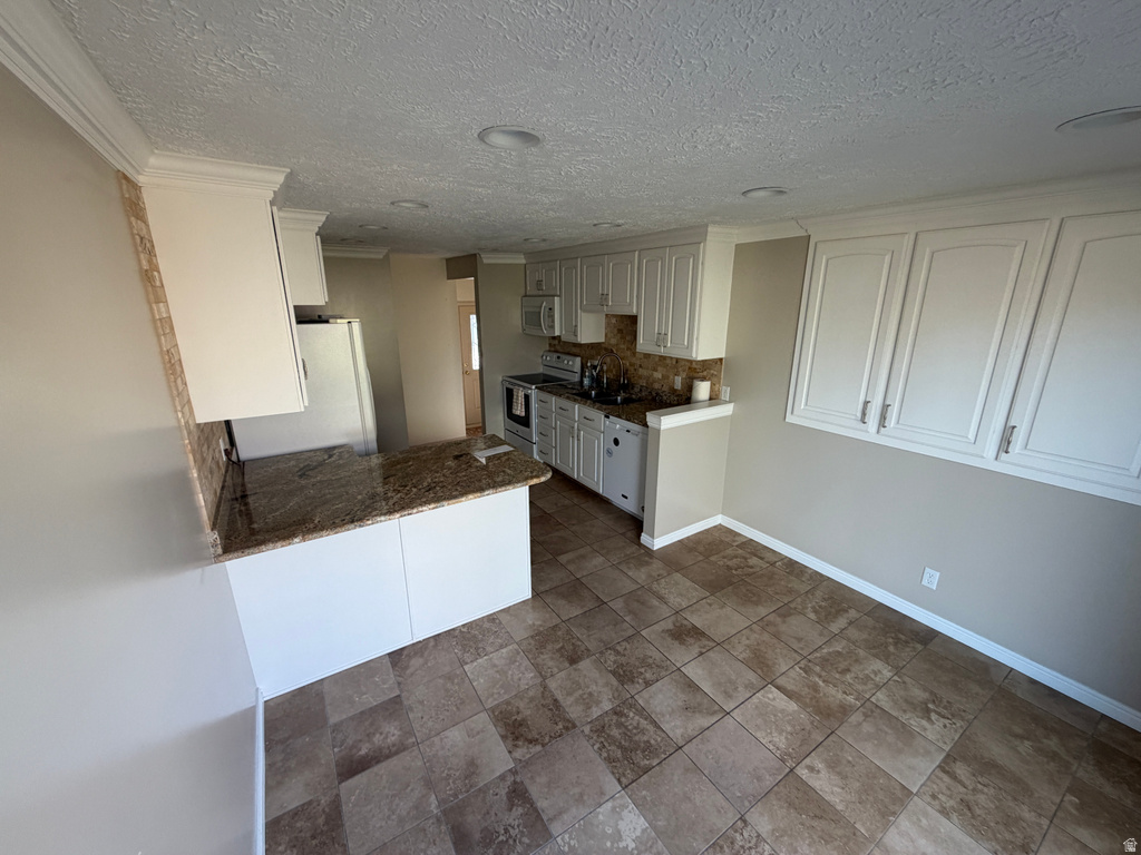 6454 S GARTH CIR Taylorsville, UT 84129