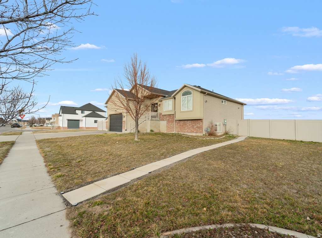 2423 S 3300 W Syracuse, UT 84075