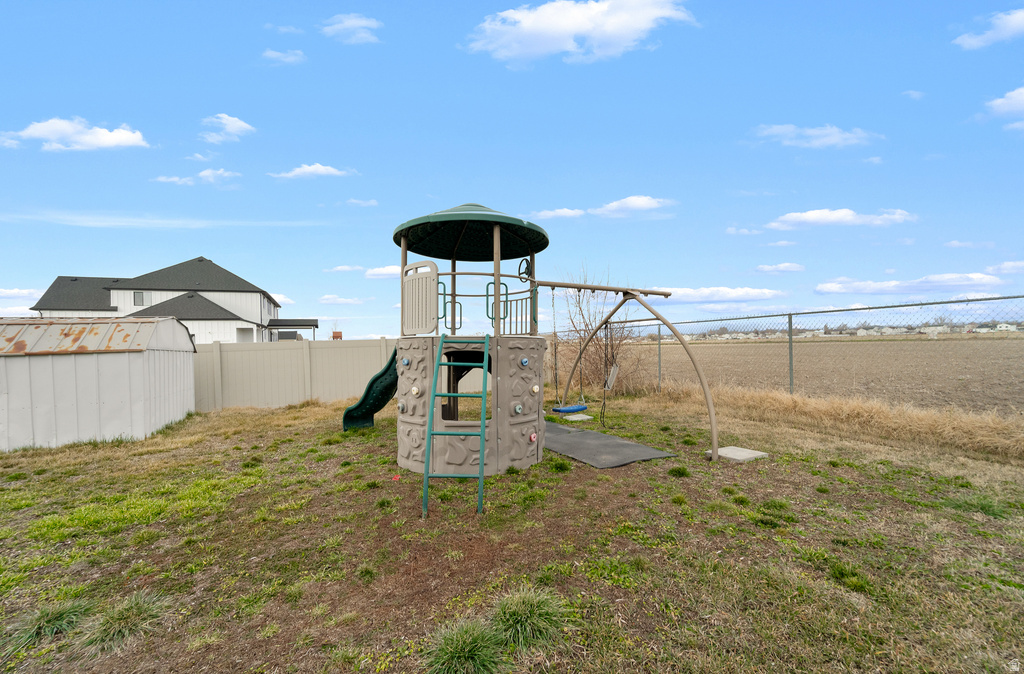 2423 S 3300 W Syracuse, UT 84075