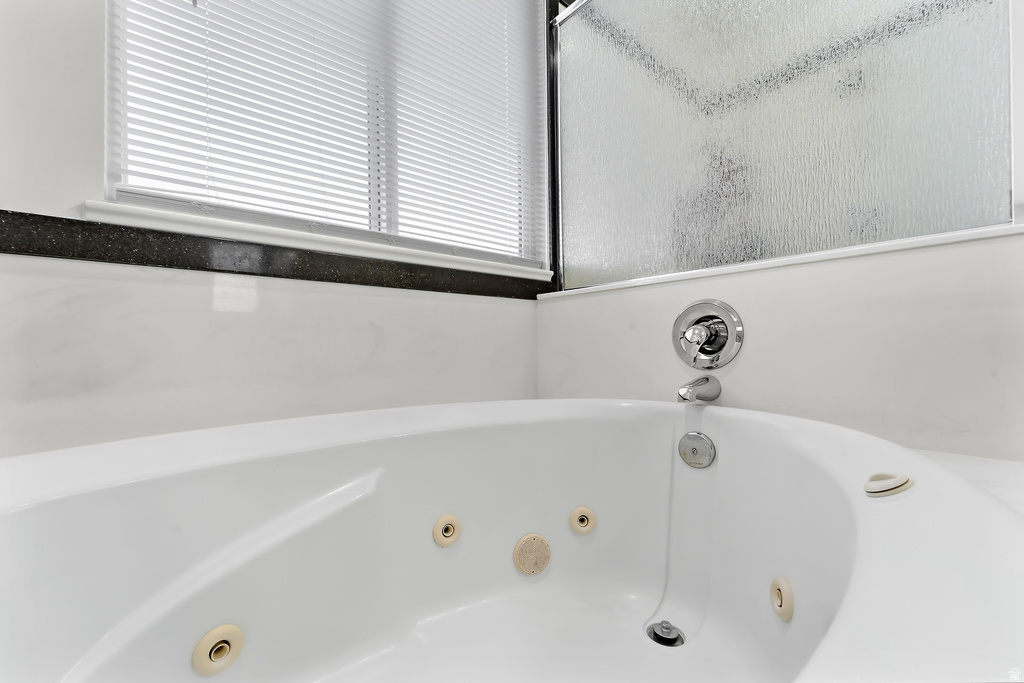 2423 S 3300 W Syracuse, UT 84075