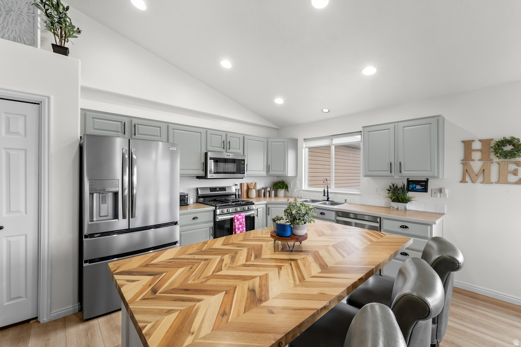 2423 S 3300 W Syracuse, UT 84075