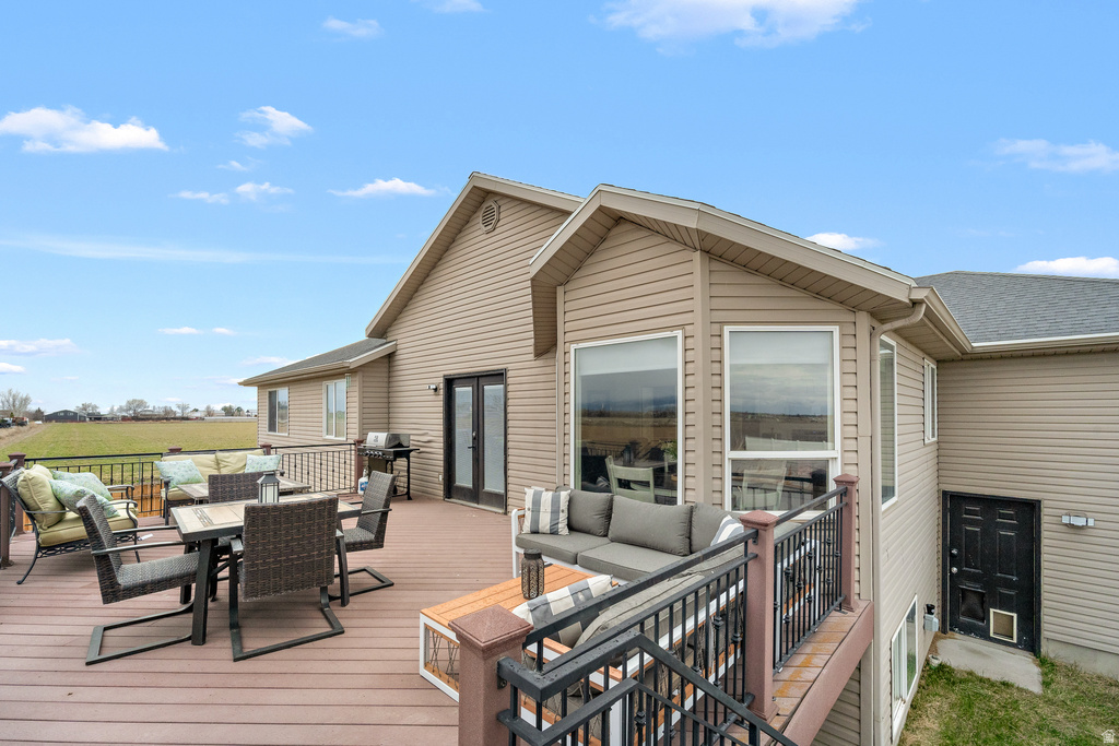 2423 S 3300 W Syracuse, UT 84075