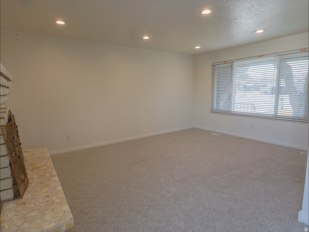 1033 E 825 N Layton, UT 84040