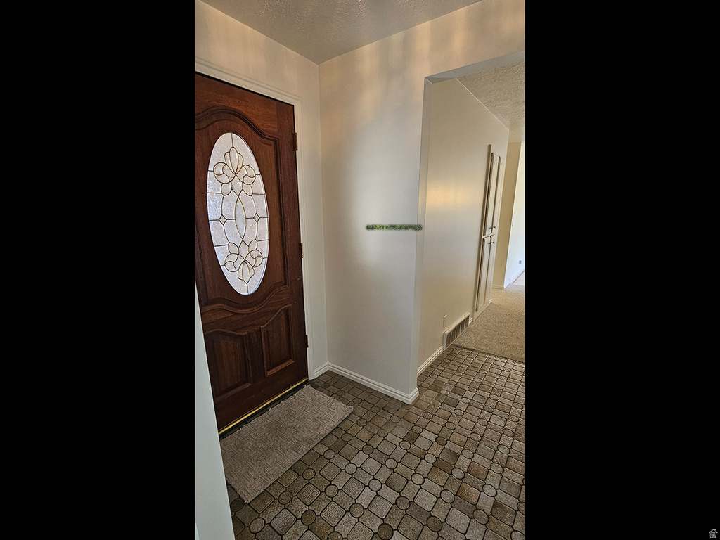 1033 E 825 N Layton, UT 84040