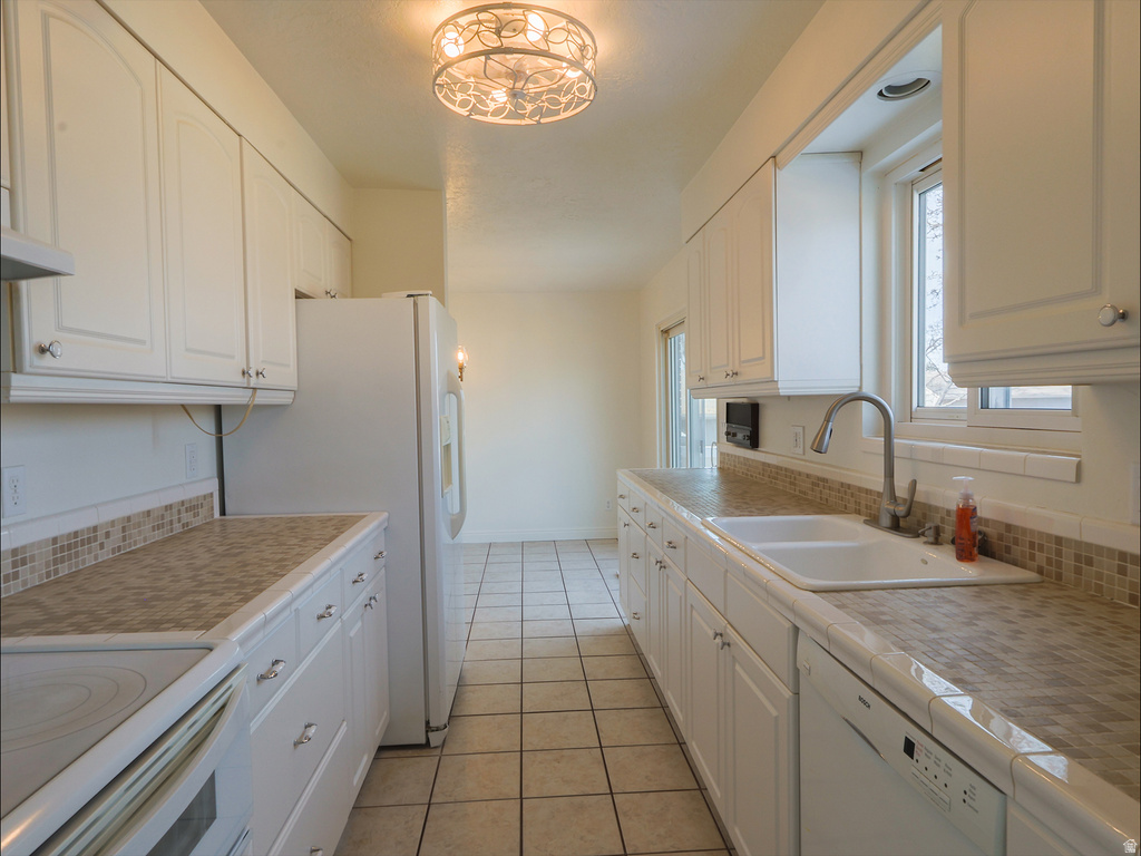 1033 E 825 N Layton, UT 84040