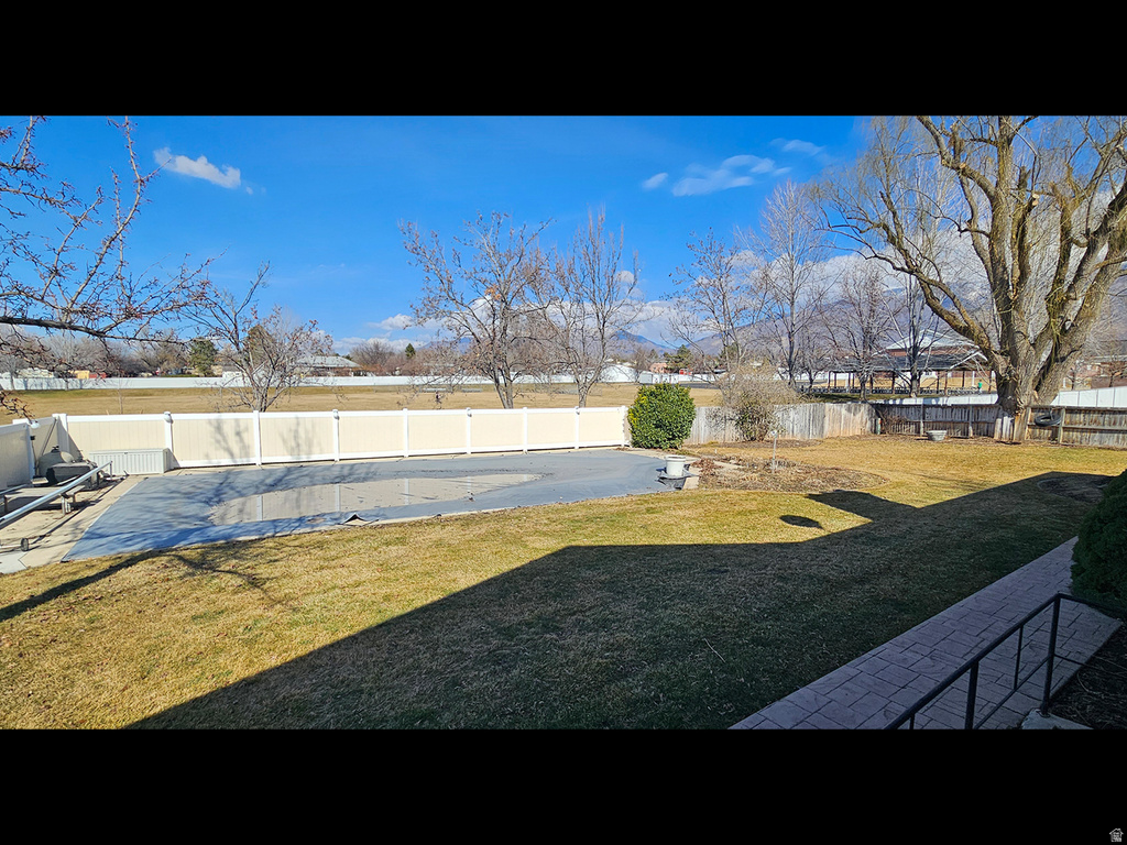 1033 E 825 N Layton, UT 84040