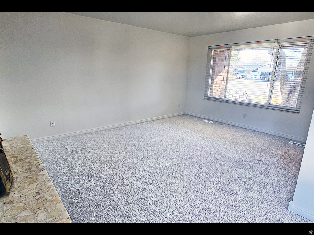 1033 E 825 N Layton, UT 84040