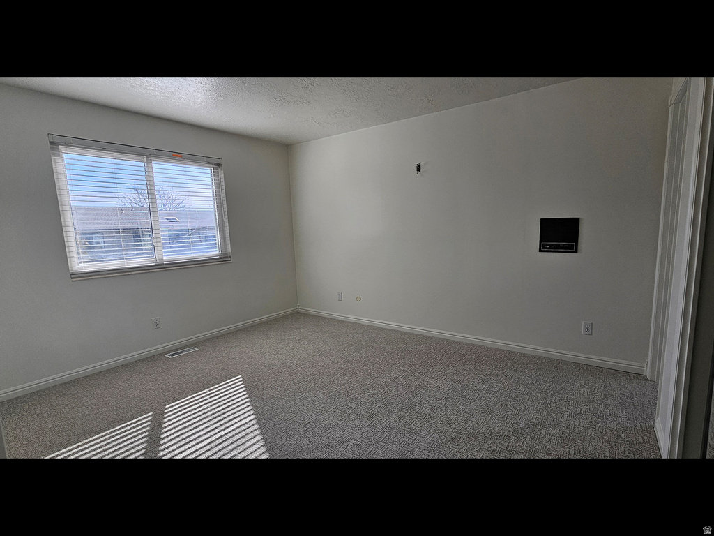 1033 E 825 N Layton, UT 84040