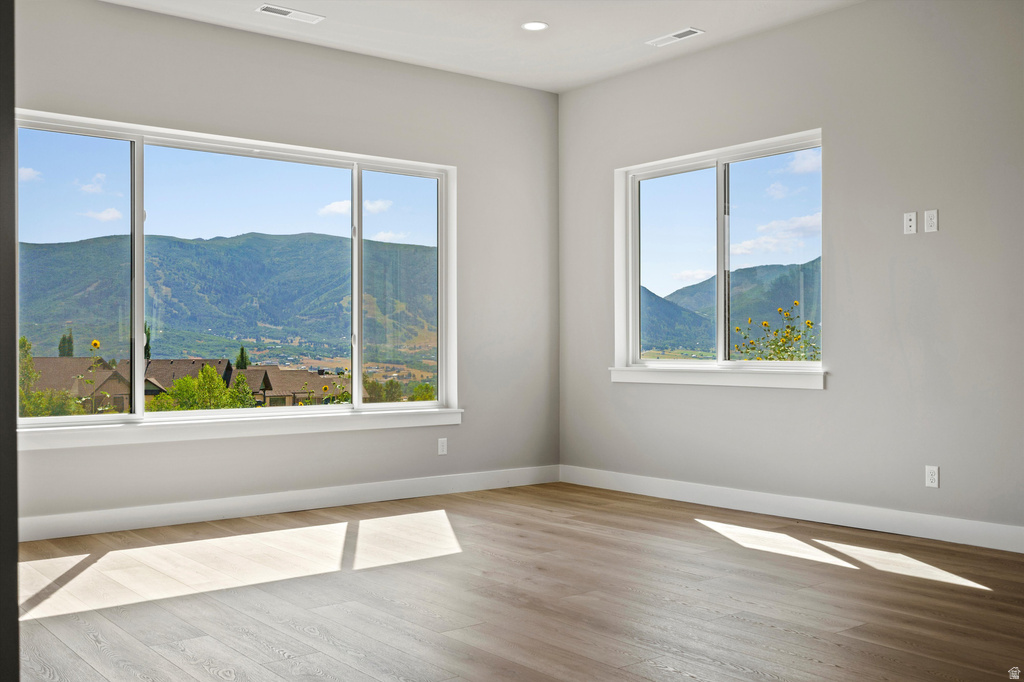 5713 E ELKHORN DR Eden, UT 84310