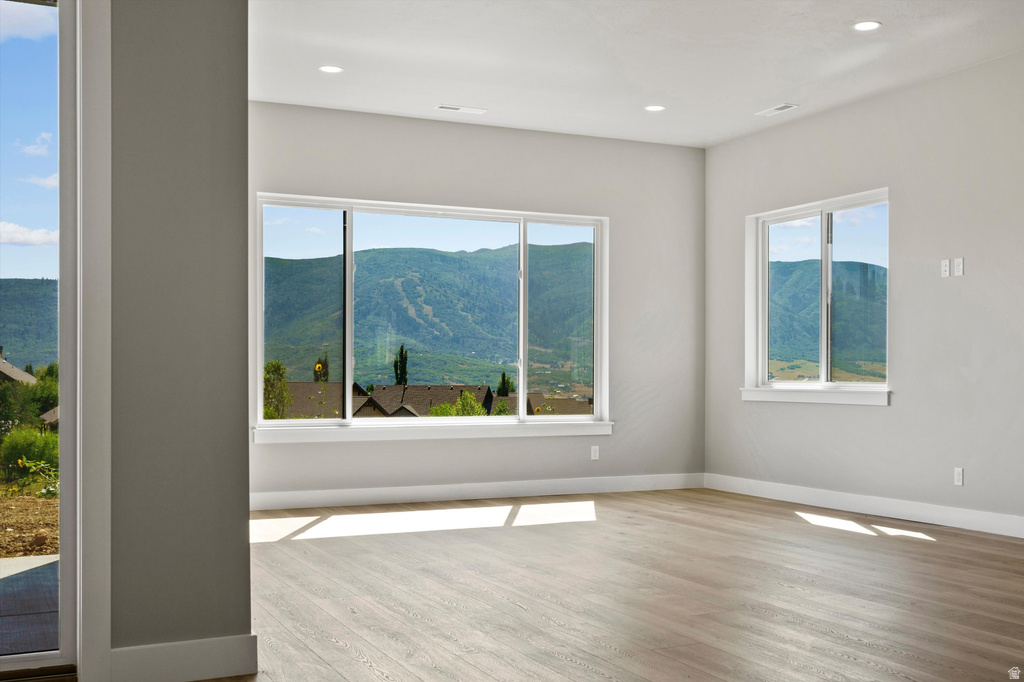 5713 E ELKHORN DR Eden, UT 84310