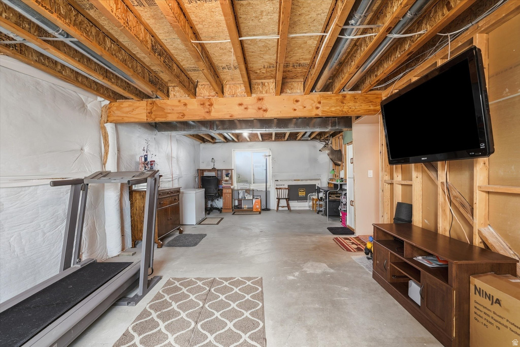 458 W 275 S Tremonton, UT 84337