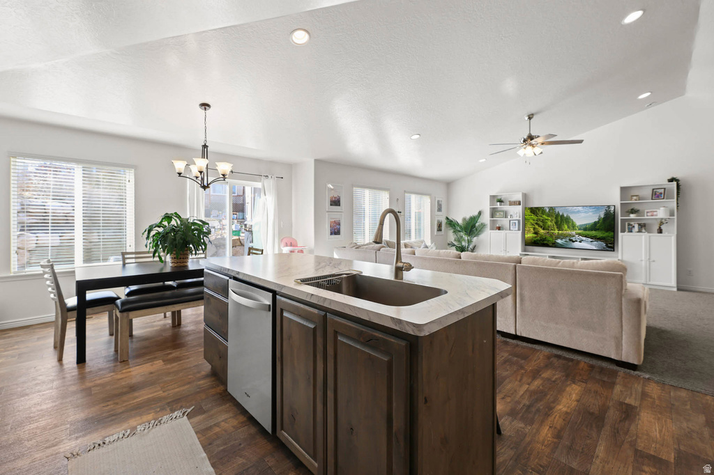 412 FLAGSTONE DR Santaquin, UT 84655