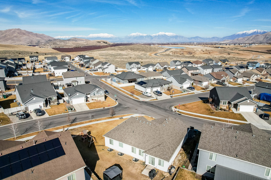 412 FLAGSTONE DR Santaquin, UT 84655