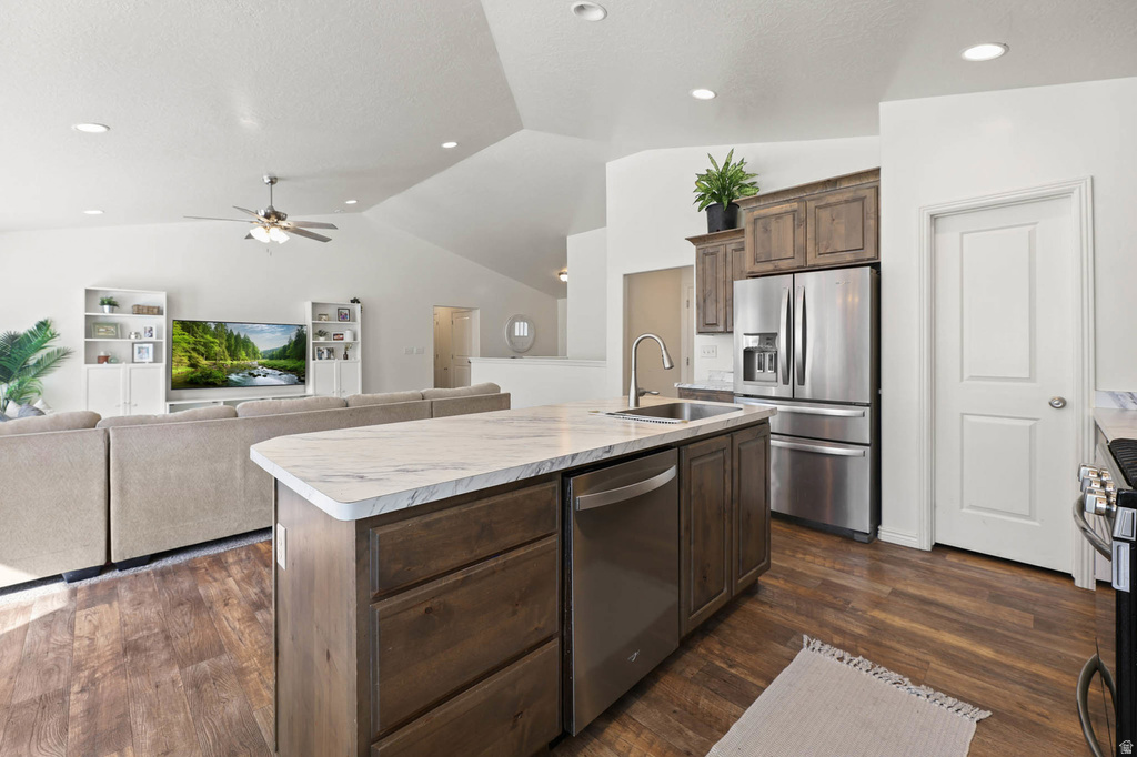 412 FLAGSTONE DR Santaquin, UT 84655