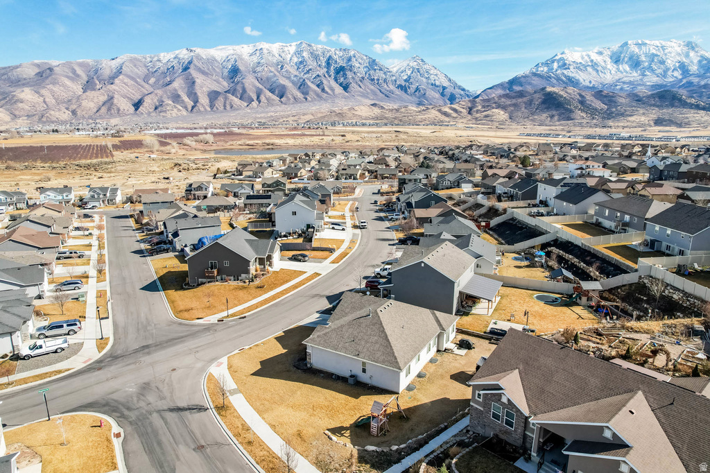 412 FLAGSTONE DR Santaquin, UT 84655