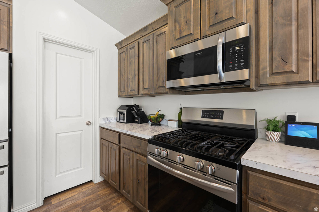 412 FLAGSTONE DR Santaquin, UT 84655