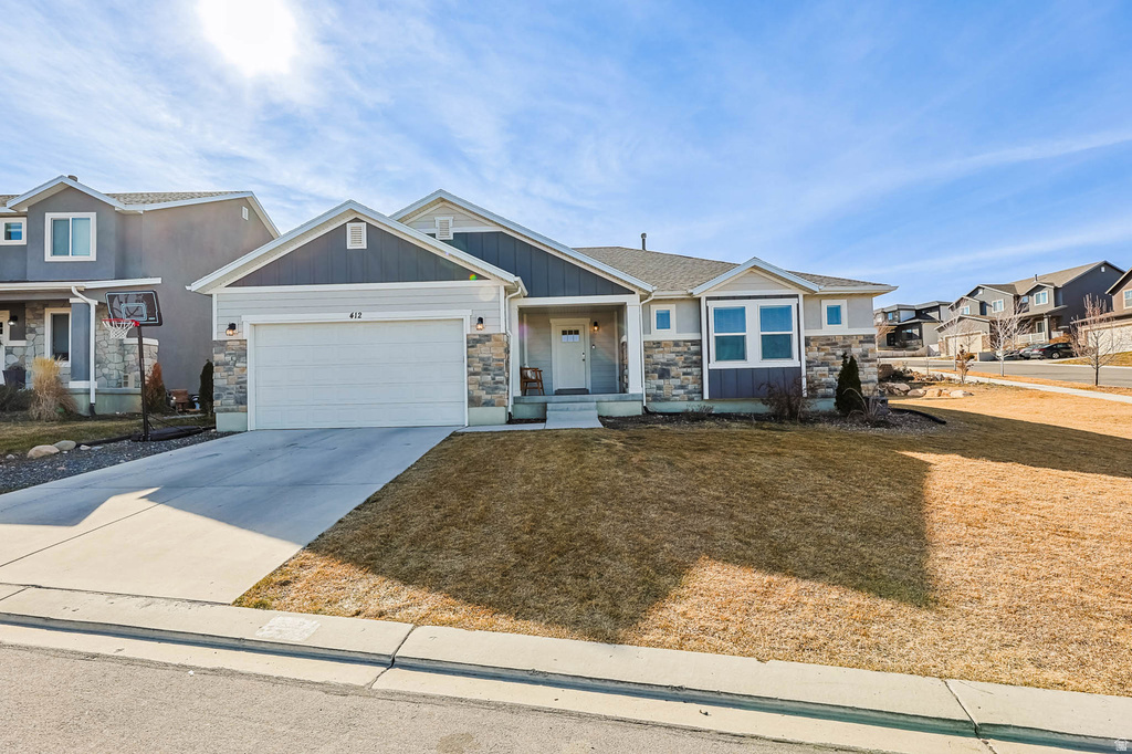 412 FLAGSTONE DR Santaquin, UT 84655