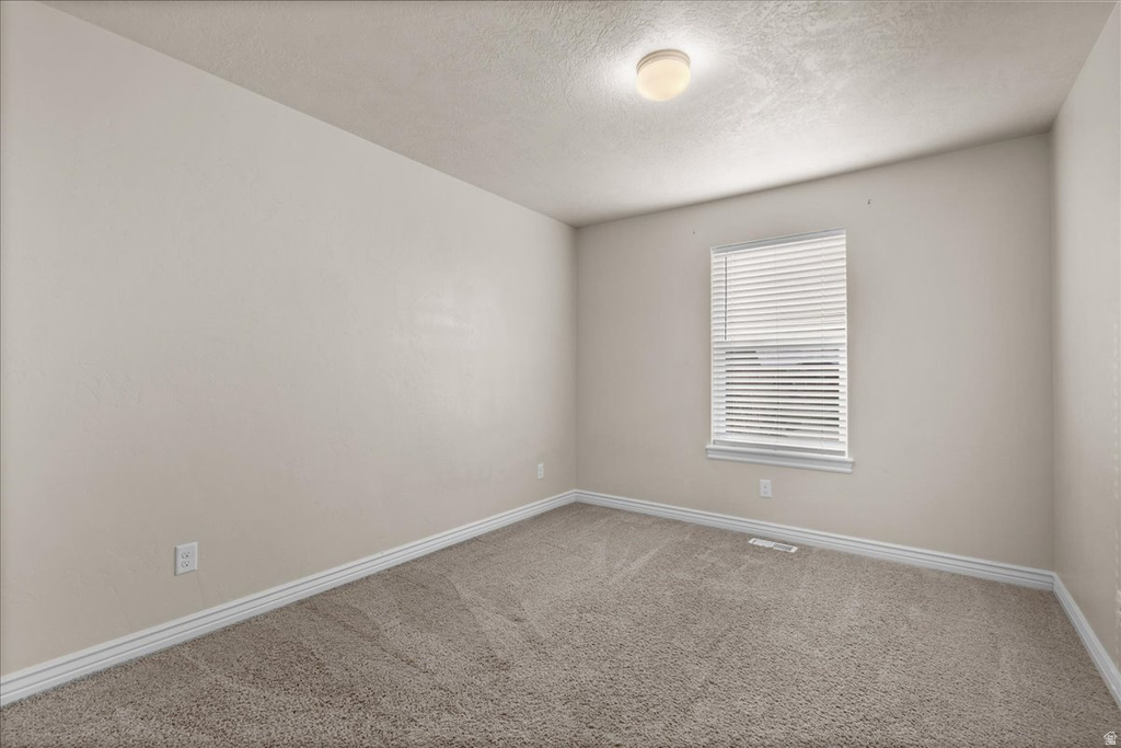 379 S 1370 E Tooele, UT 84074