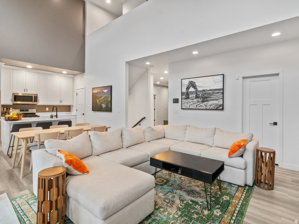 4256 S STEELE CREEK CT Millcreek, UT 84107