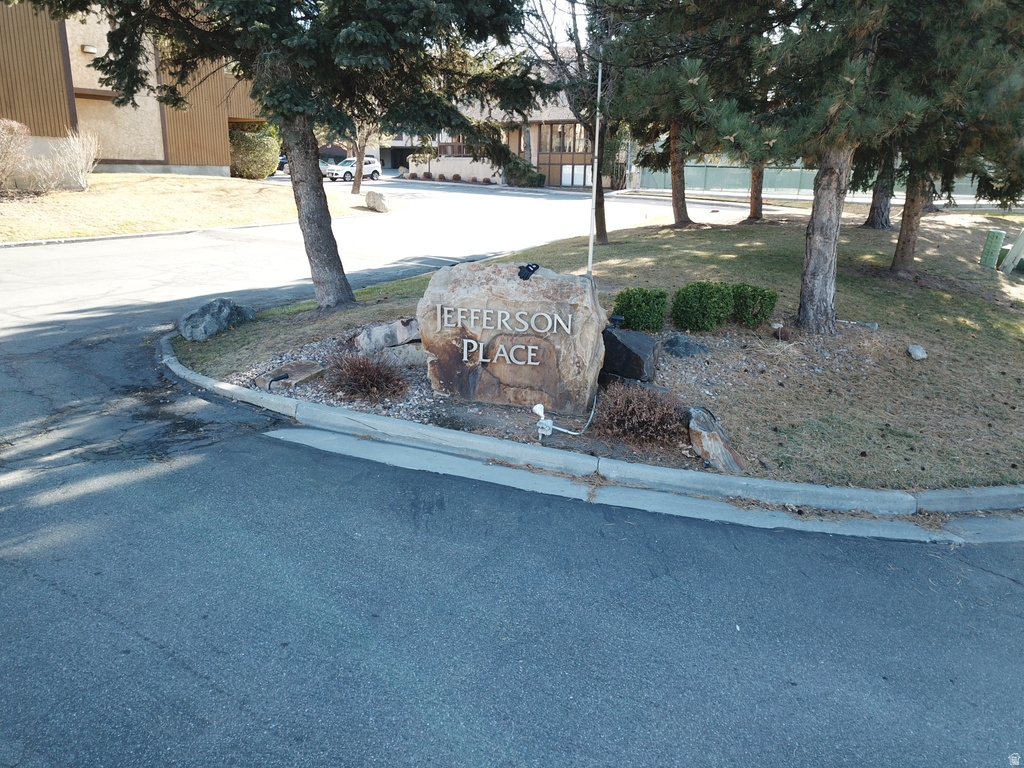 9188 S JEFFERSON PL Sandy, UT 84070