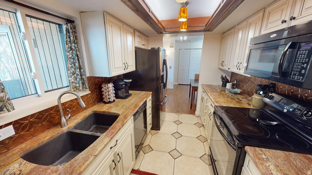 9188 S JEFFERSON PL Sandy, UT 84070