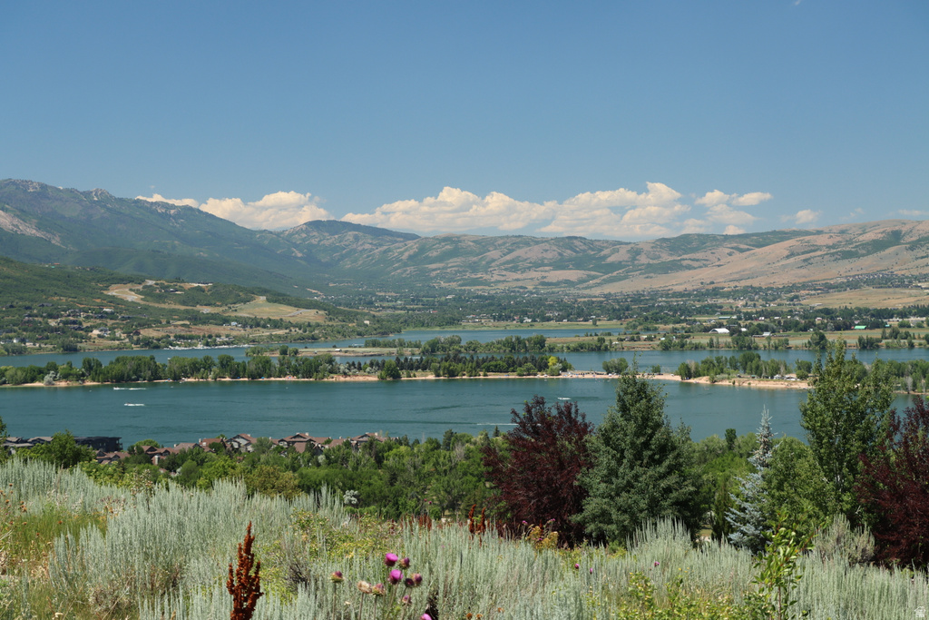 6839 E SUMMIT PEAK CIR Huntsville, UT 84317