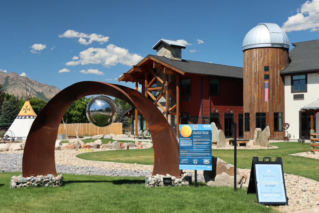 6839 E SUMMIT PEAK CIR Huntsville, UT 84317