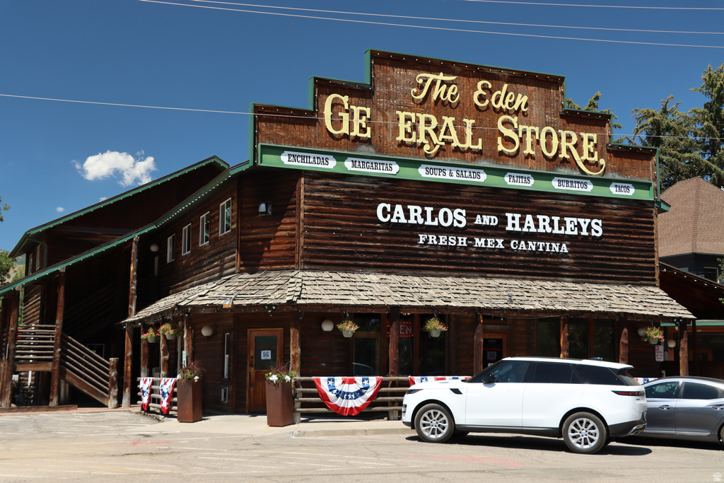 6839 E SUMMIT PEAK CIR Huntsville, UT 84317