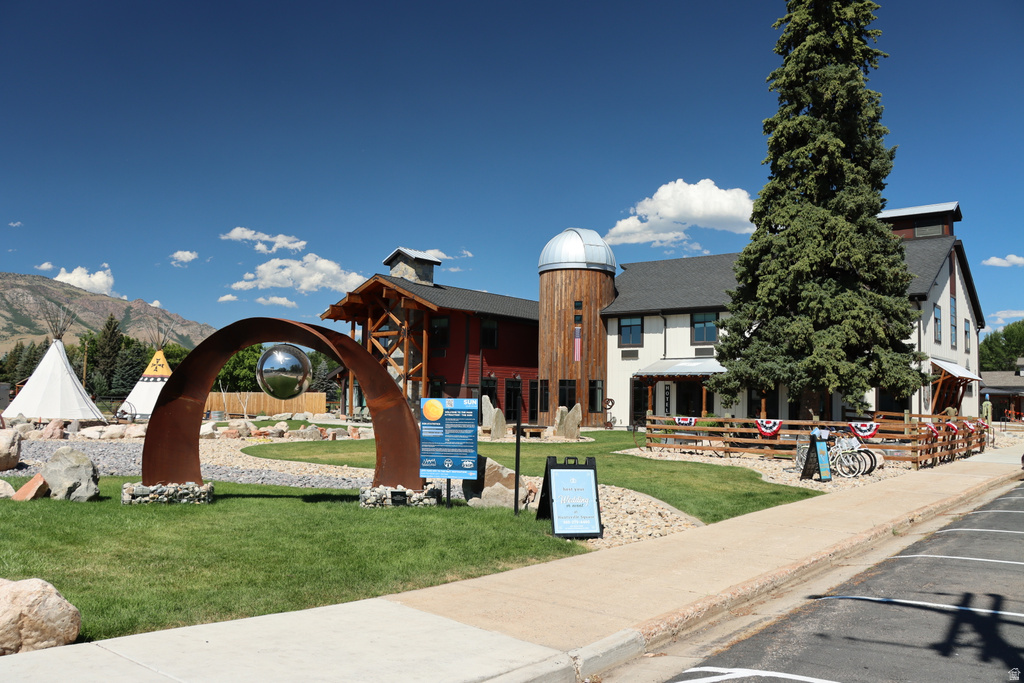 6839 E SUMMIT PEAK CIR Huntsville, UT 84317