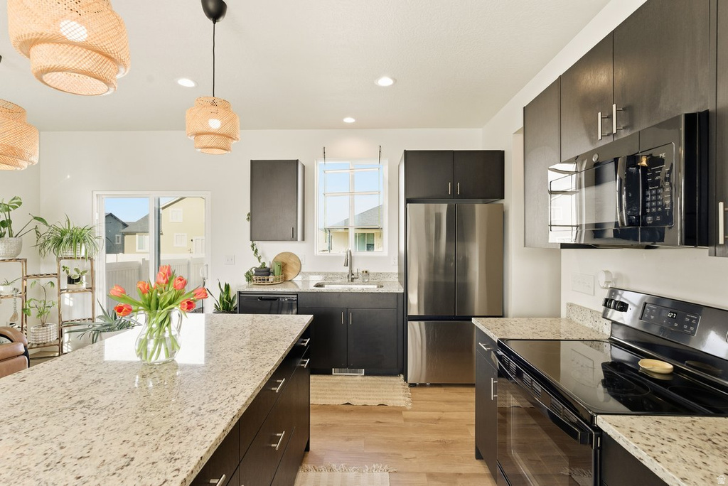 2395 E BOXWOOD LN Eagle Mountain, UT 84005