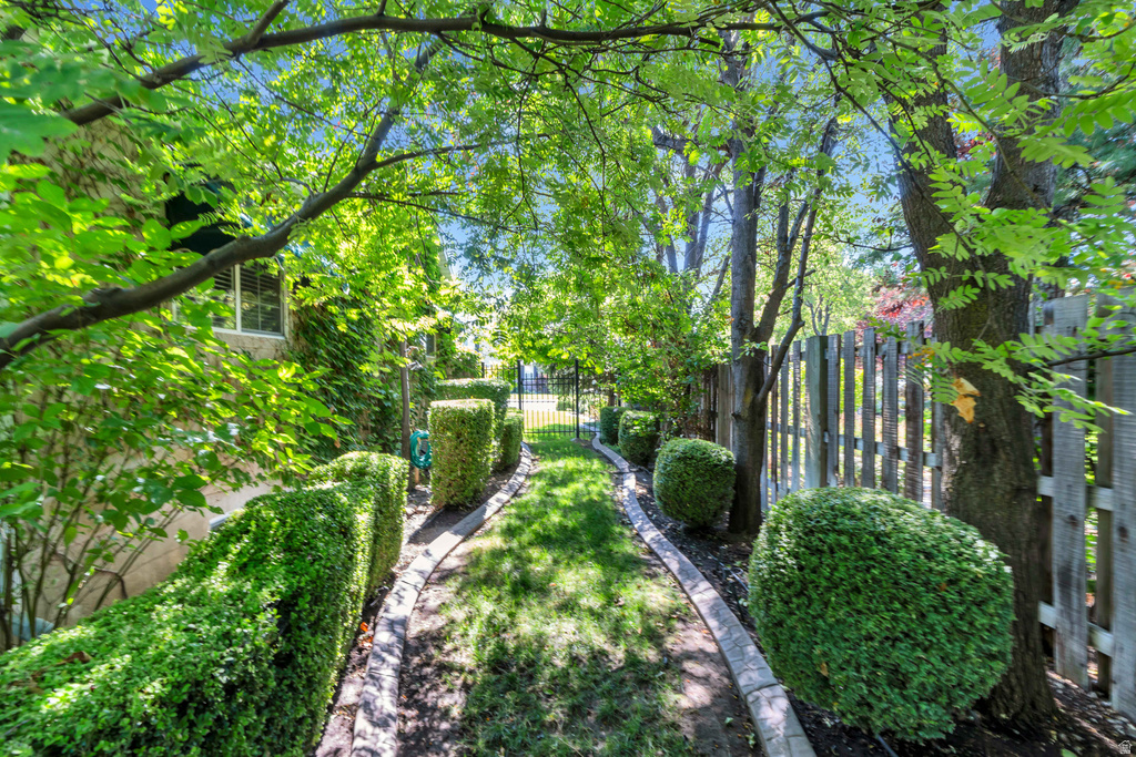 4988 W ALPINE CIR Highland, UT 84003