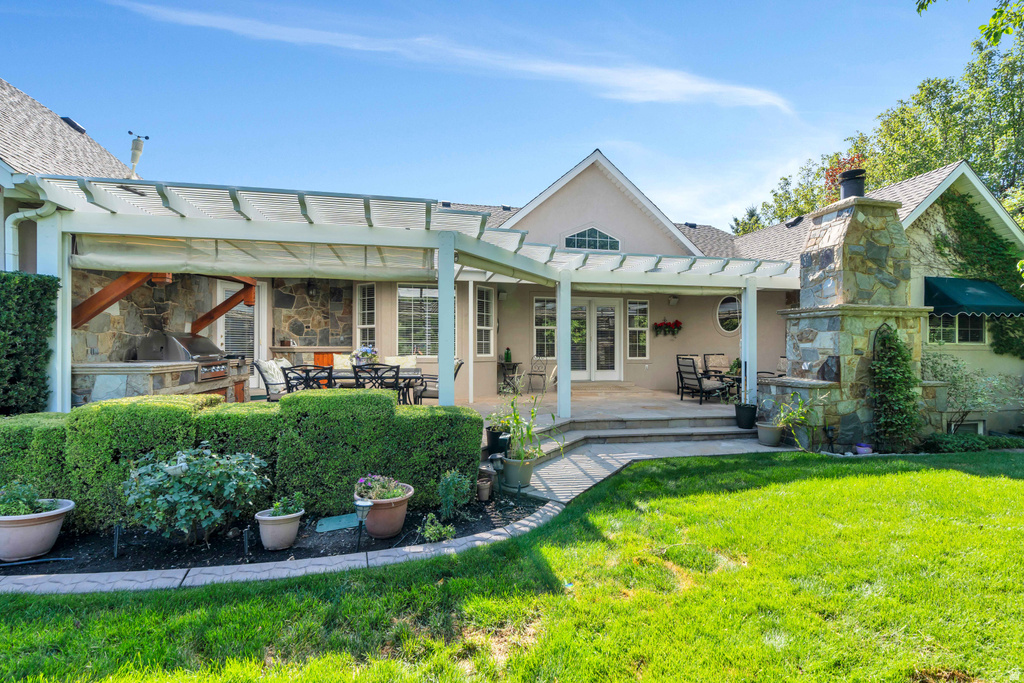 4988 W ALPINE CIR Highland, UT 84003