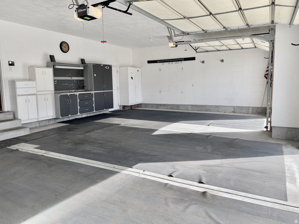 9067 S WISTERIA WAY West Jordan, UT 84088