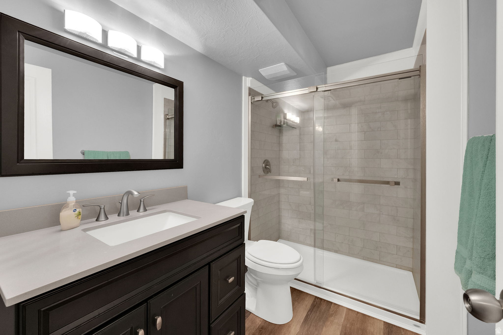 711 W 2010 S Syracuse, UT 84075