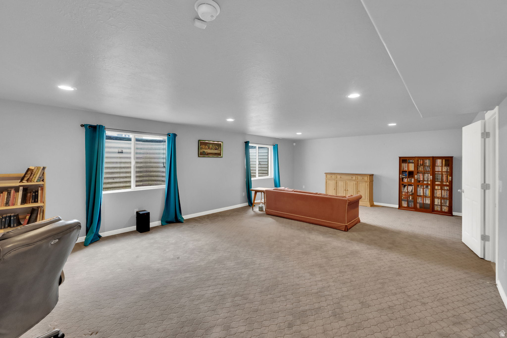 711 W 2010 S Syracuse, UT 84075