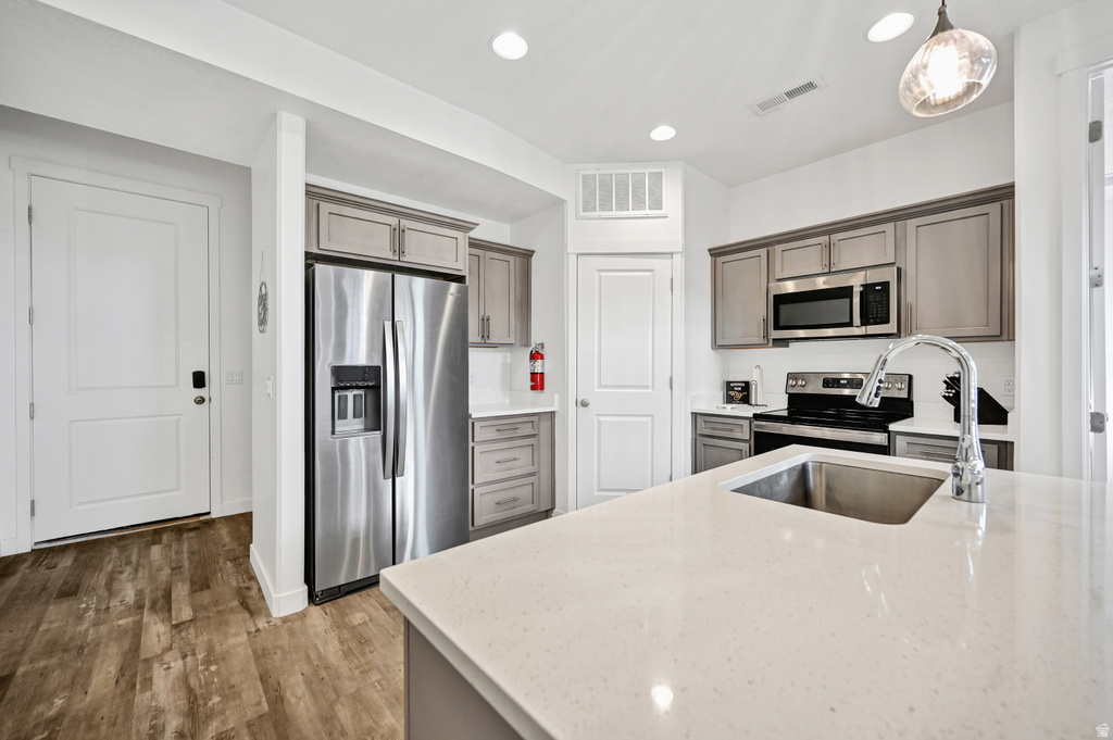 566 N RICHLAND ST Garden City, UT 84028