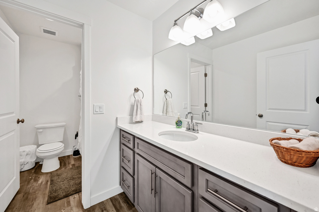 566 N RICHLAND ST Garden City, UT 84028