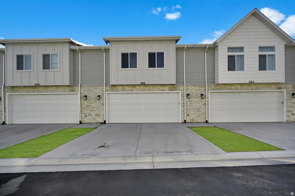 566 N RICHLAND ST Garden City, UT 84028