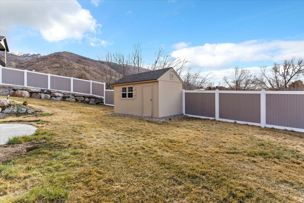 1328 E ORCHARD RIDGE LN Kaysville, UT 84037